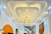 NHÀ BÁN TT CẦU GIẤY, LÔ GÓC, DT 45M2 x 5 TẦNG, VÀI BƯỚC CHÂN RA  Ô TÔ ĐỖ, GIÁ CHỈ 5.2 TỶ - LH 0914427333